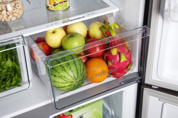 Hisense RQ515N4AC2 French Style Fridge Freezer - Image 6