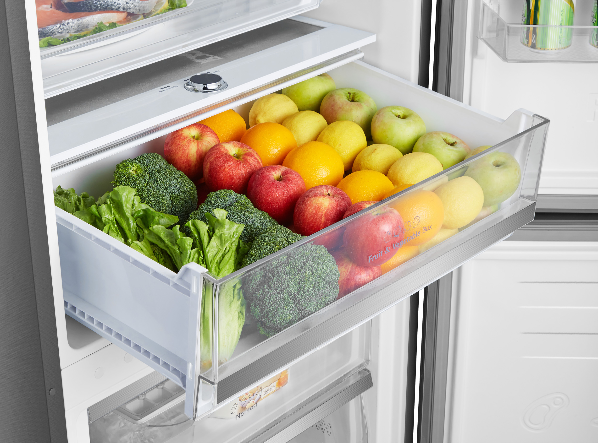 Hisense RB645N4BFE 495L Free Standing Combi Fridge-Freezer - Image 5