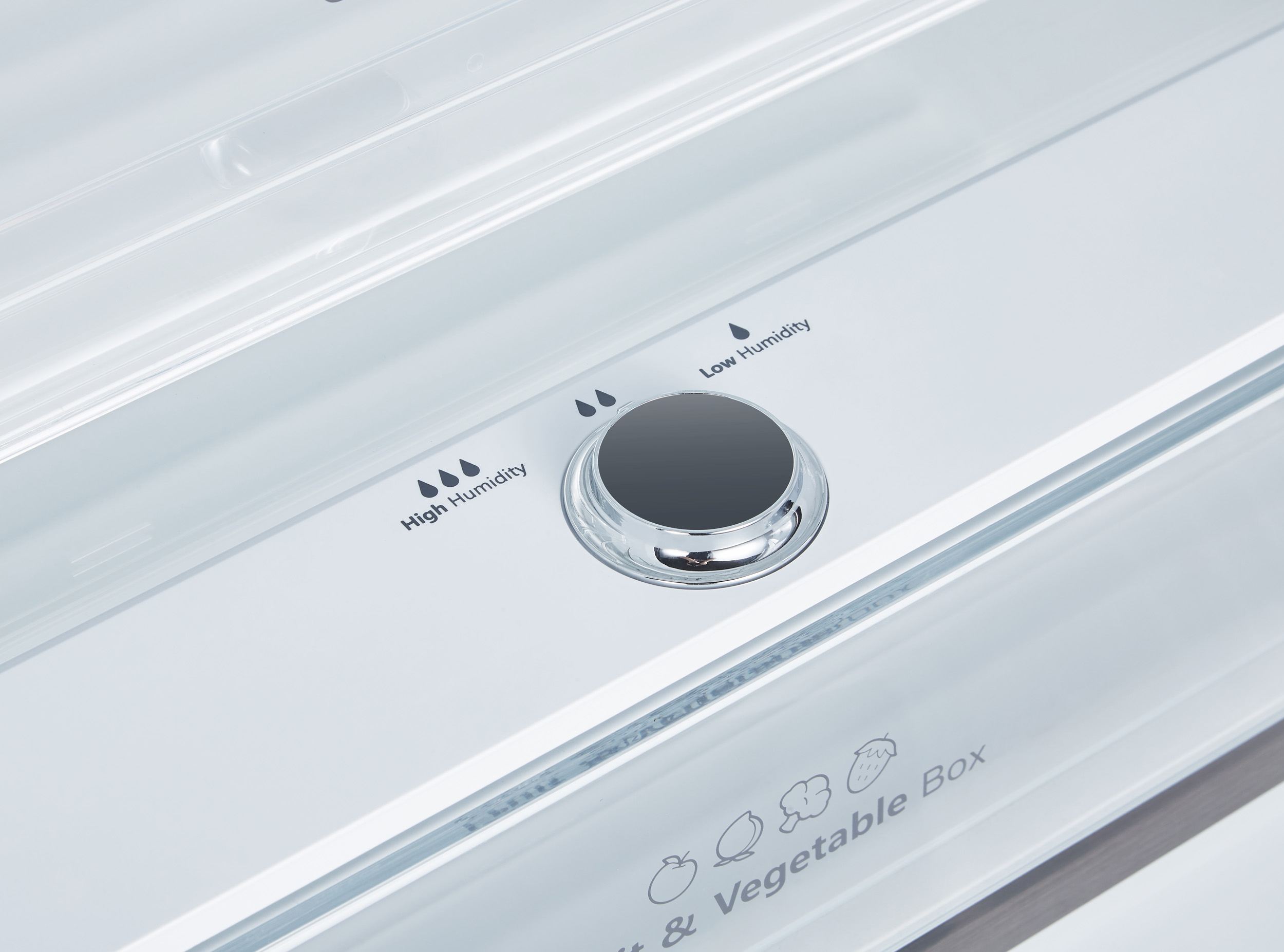 Hisense RB645N4BFE 495L Free Standing Combi Fridge-Freezer - Image 6